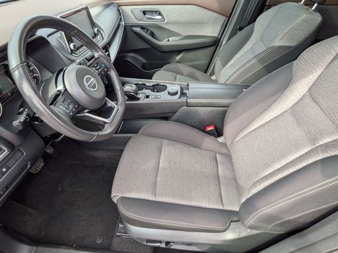 Used 2021 Nissan Rogue SV image 11