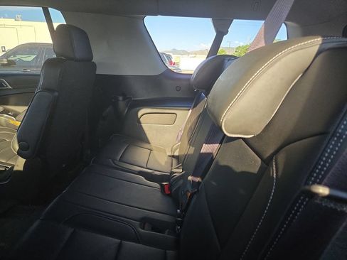 Used 2017 GMC Yukon XL Denali w/ Open Road Package AWD/4WD image 9