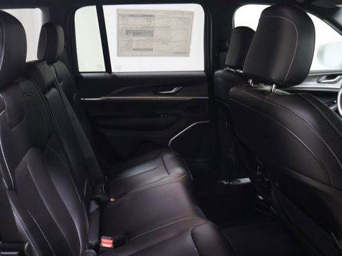 New 2026 Jeep Grand Cherokee Limited image 14