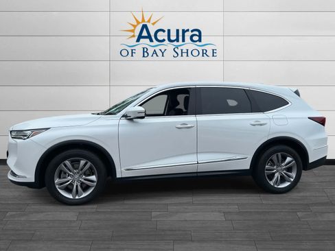 Used 2023 Acura MDX SH-AWD image 2