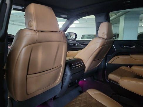 Certified 2021 Cadillac Escalade Premium Luxury RWD image 12