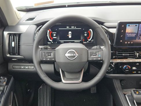 New 2026 Nissan Pathfinder SL image 15