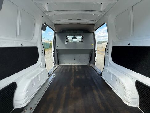 Used 2018 Nissan NV200 SV w/ Navigation Package image 39