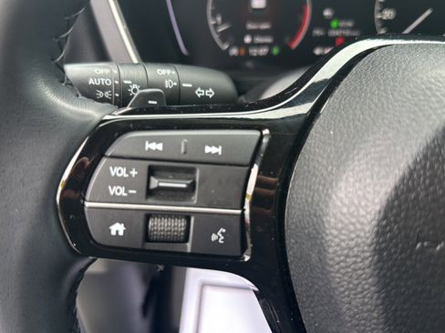 Used 2025 Honda Pilot EX-L image 21