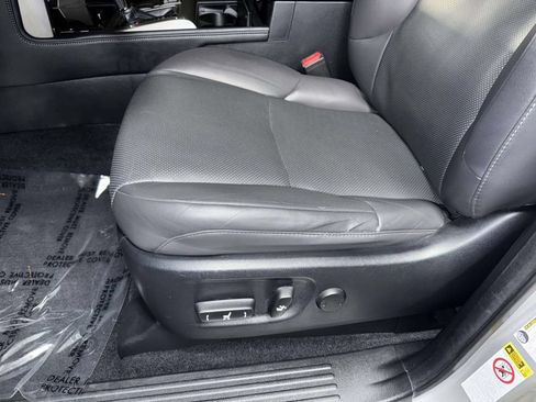 Used 2018 Lexus GX 460 w/ Navigation Package AWD/4WD image 3