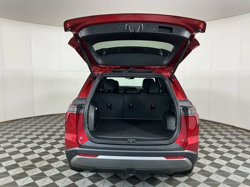 New 2026 Chevrolet Equinox LT w/ Convenience Package II AWD/4WD image 9