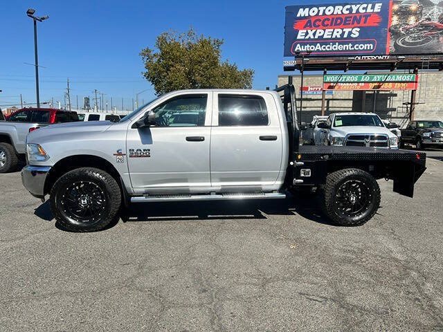 Used 2016 RAM 3500 Tradesman w/ Chrome Appearance Group AWD/4WD image 5