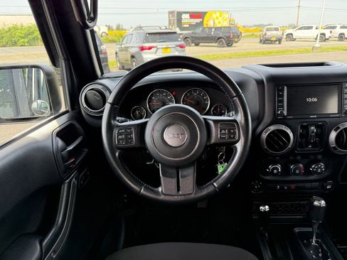 Used 2017 Jeep Wrangler Unlimited Sport w/ Quick Order Package 24S AWD/4WD image 23
