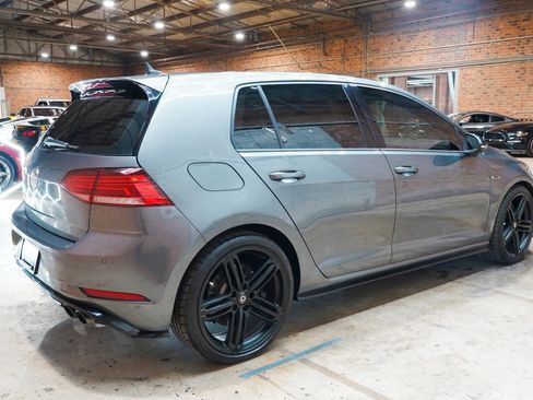 Used 2018 Volkswagen Golf R 4-Door AWD/4WD image 15