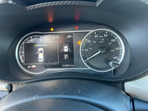 Used 2021 Nissan Versa SV image 9