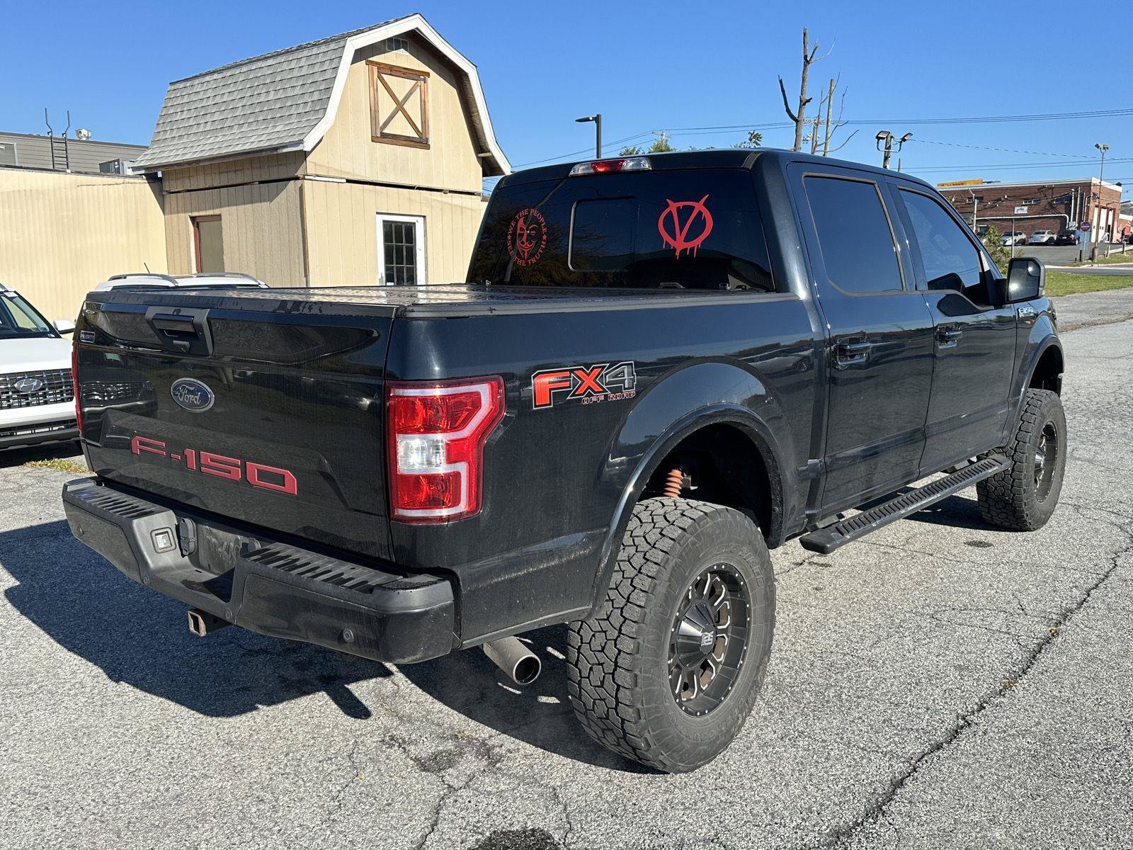 Used 2018 Ford F150 XLT w/ Equipment Group 302A Luxury AWD/4WD image 8