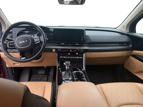 Used 2024 Kia Carnival EX FWD image 10