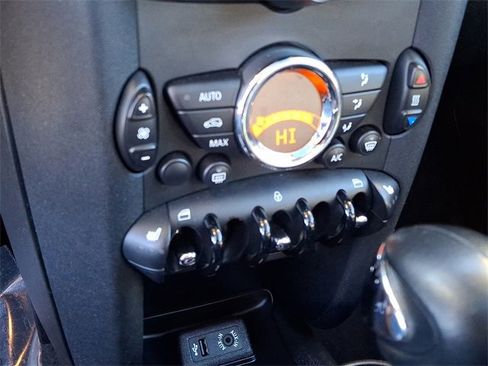 Used 2013 MINI Cooper Clubman image 16