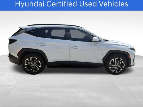 Certified 2025 Hyundai Tucson Limited AWD/4WD image 7