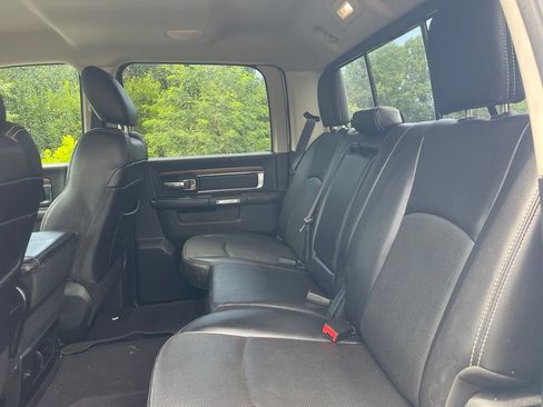 Used 2017 RAM 1500 Laramie AWD/4WD image 7