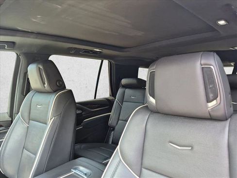 Used 2024 Cadillac Escalade Premium Luxury w/ Performance Package AWD/4WD image 17