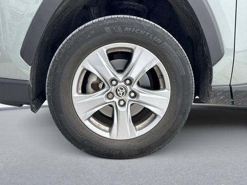 Used 2022 Toyota RAV4 XLE image 12