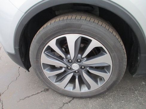 Used 2021 Buick Encore Preferred image 12