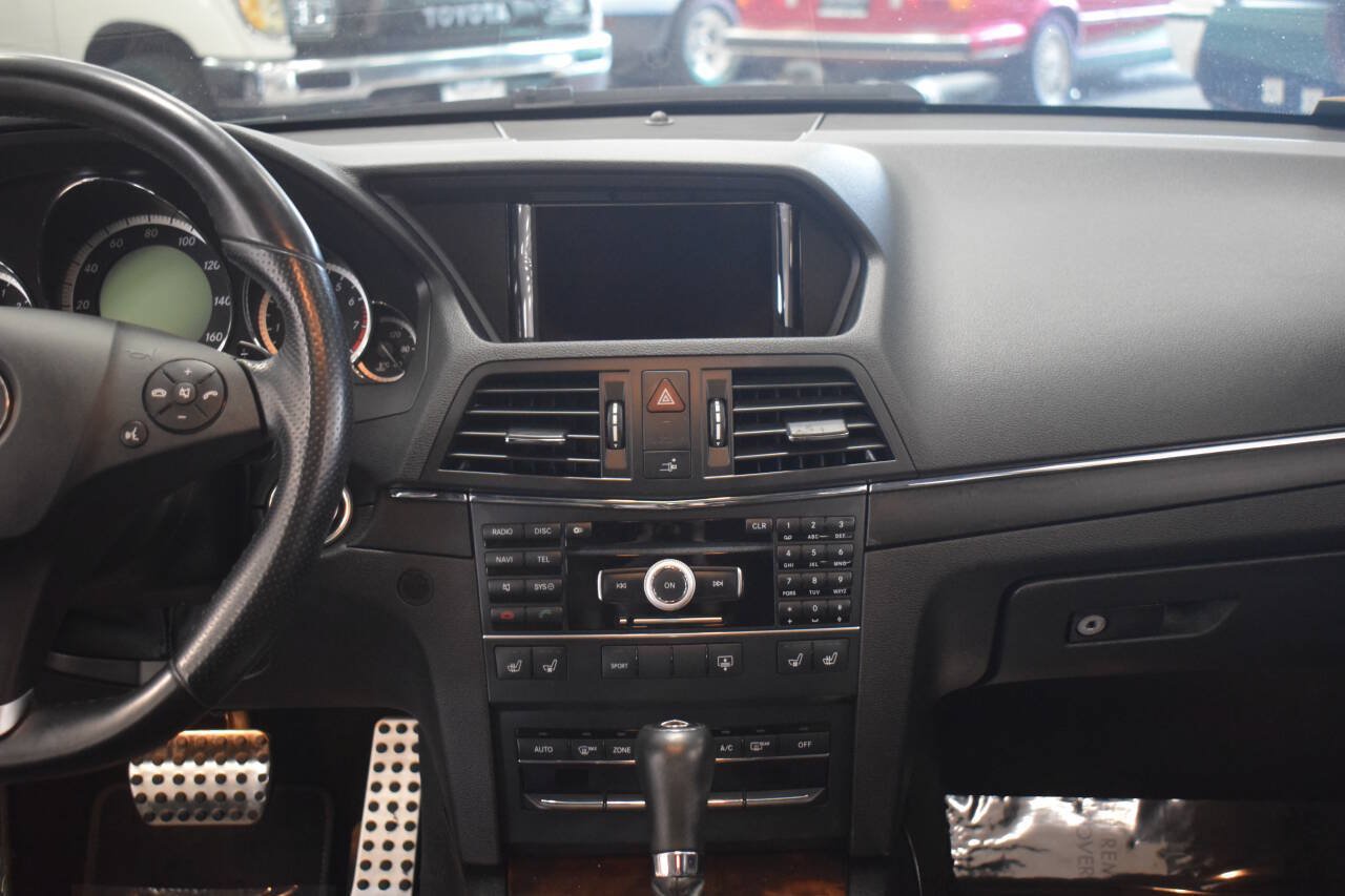 Used 2011 Mercedes-Benz E 550 Coupe image 32