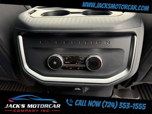 Used 2025 Ford Expedition Platinum w/ Stealth Appearance Package image 22