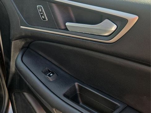 Used 2024 Ford Edge SEL image 13