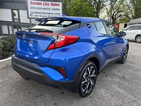 Used 2018 Toyota C-HR XLE image 3
