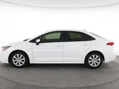 Used 2022 Toyota Corolla LE image 7