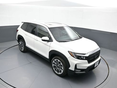 Certified 2024 Honda Passport EX-L image 36