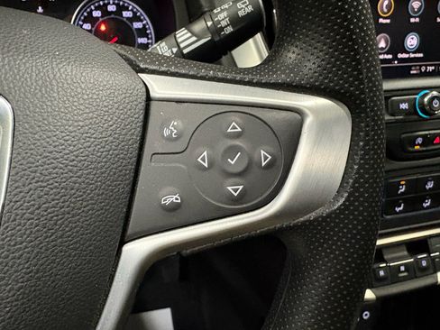 Used 2024 GMC Terrain SLE AWD/4WD image 16