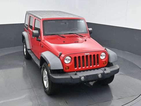 Used 2011 Jeep Wrangler Unlimited Sport image 3