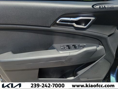 New 2026 Kia Sportage LX FWD image 18