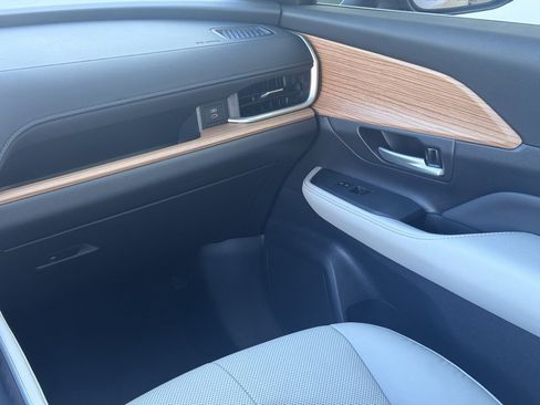 Used 2024 Toyota Grand Highlander Limited image 20