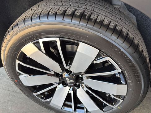 New 2026 Mitsubishi Outlander SEL FWD image 9