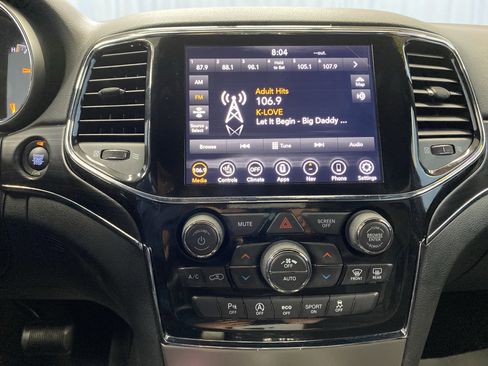 Certified 2022 Jeep Grand Cherokee Limited image 17