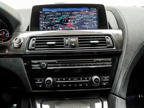 Used 2017 BMW M6 Coupe image 19