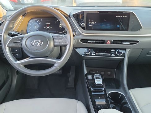 Certified 2023 Hyundai Sonata SEL w/ Convenience Package image 6