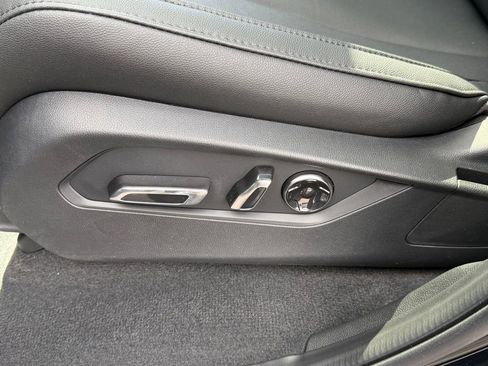 New 2026 Acura MDX Base image 25