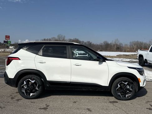 New 2026 Kia Seltos S image 9