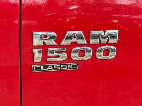 Used 2022 RAM 1500 Classic SLT AWD/4WD image 15