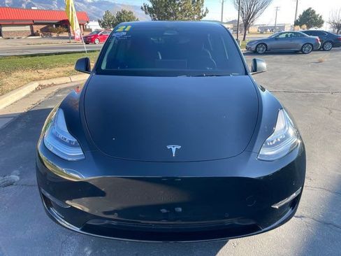 Used 2021 Tesla Model Y Long Range image 2