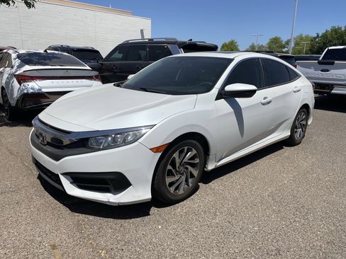 Used 2018 Honda Civic EX image 5