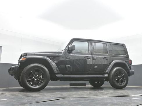 Used 2020 Jeep Wrangler Unlimited Sahara AWD/4WD image 43