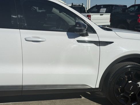 Used 2024 Kia Sorento SX image 8