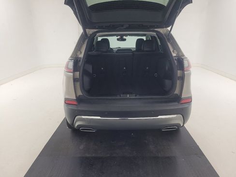 Used 2020 Jeep Cherokee Limited AWD/4WD image 29
