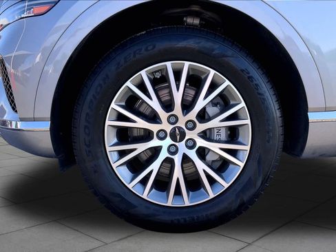 Used 2025 Genesis GV80 2.5T Standard AWD/4WD image 11