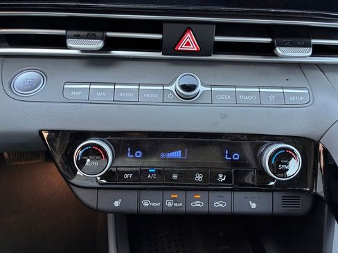 Used 2023 Hyundai Elantra SEL w/ Convenience Package FWD image 29