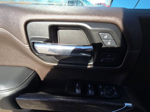 Used 2019 GMC Sierra 1500 Denali w/ Technology Package image 16