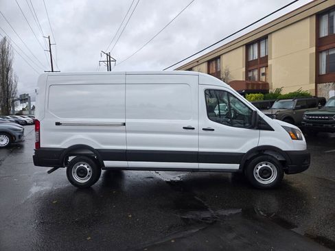 New 2026 Ford Transit 250 148 Medium Roof RWD image 4
