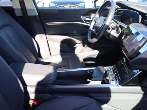 Used 2021 Audi e-tron Premium Plus w/ Premium Plus Package image 13