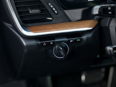 Used 2021 Porsche 911 Carrera S image 21